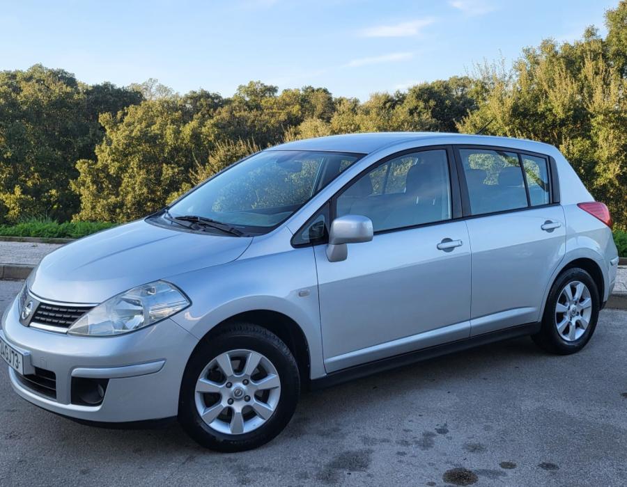 NISSAN TIIDA 